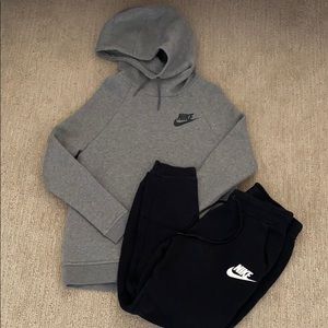 Nike Outfit Women’s
